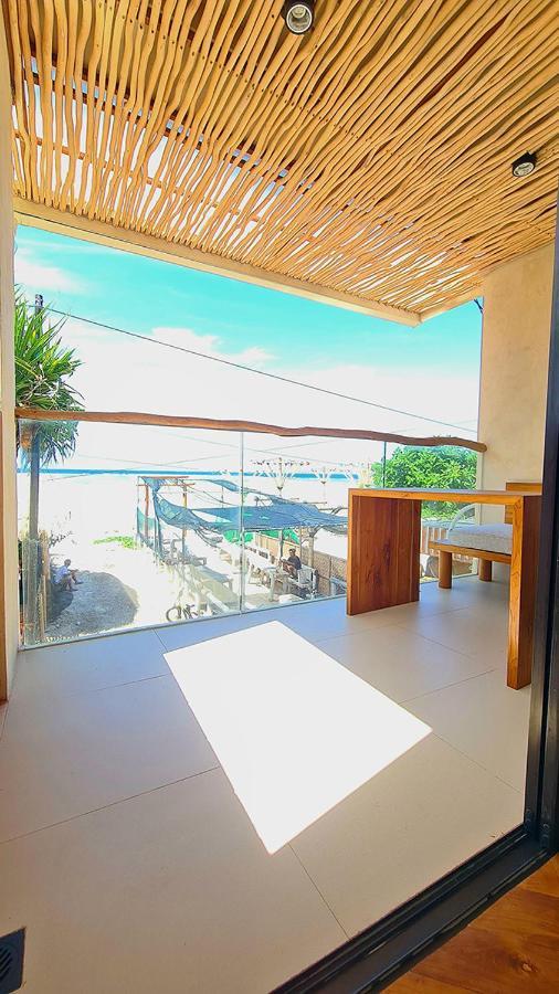 Shore Thing Gili Air Beachfront Apartment Kültér fotó